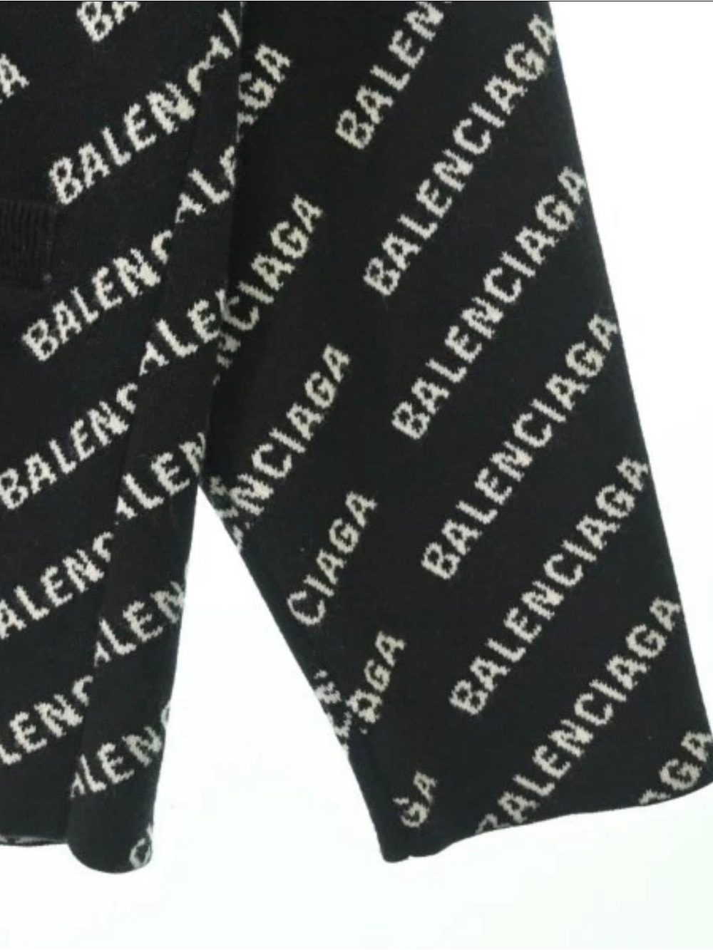 Balenciaga Black & Cream All-Over Logo Cardigan Prod no -2200693211020r20260607 - Picture 5 of 8
